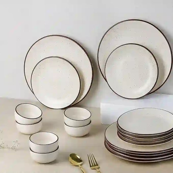 Creme Matte 18-Piece Ceramic Dinner Set For 6