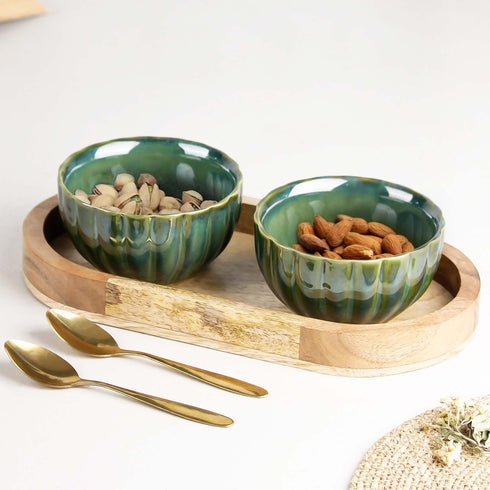 Green Ribbed Ceramic Bowl Serving Set 2 Bowls, 1 Tray, and 2 Spoon