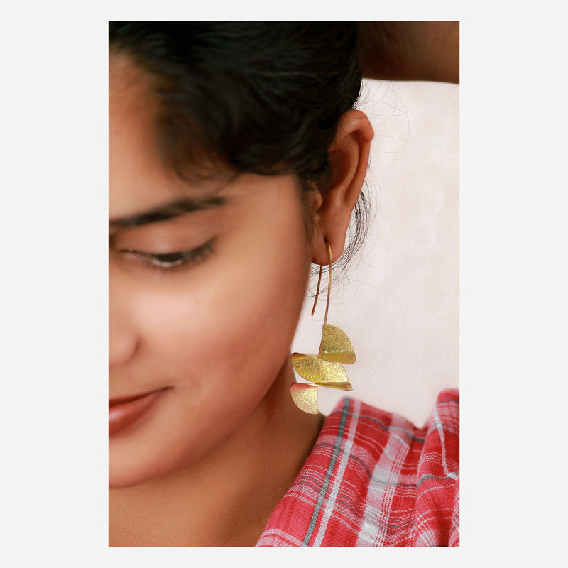 Twisted Golden Leaf - The Earth Store - Fashion Accessories