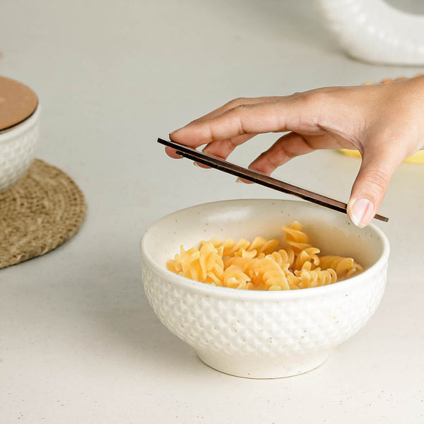 Cream Star Ceramic Bowl Set of 2 – 580ML with Lid